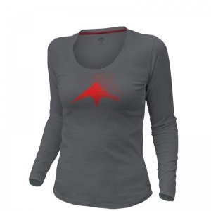 Peek woman's shirt