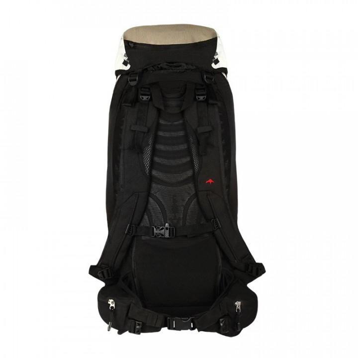 Mochila de trekking Dayra 40lts.