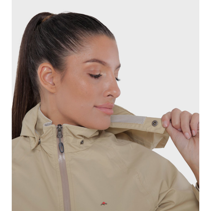 Campera rompeviento de mujer Eluney