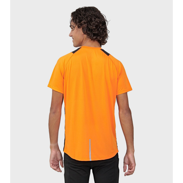 Remera de hombre Carrera