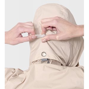 Campera rompeviento de mujer Eluney