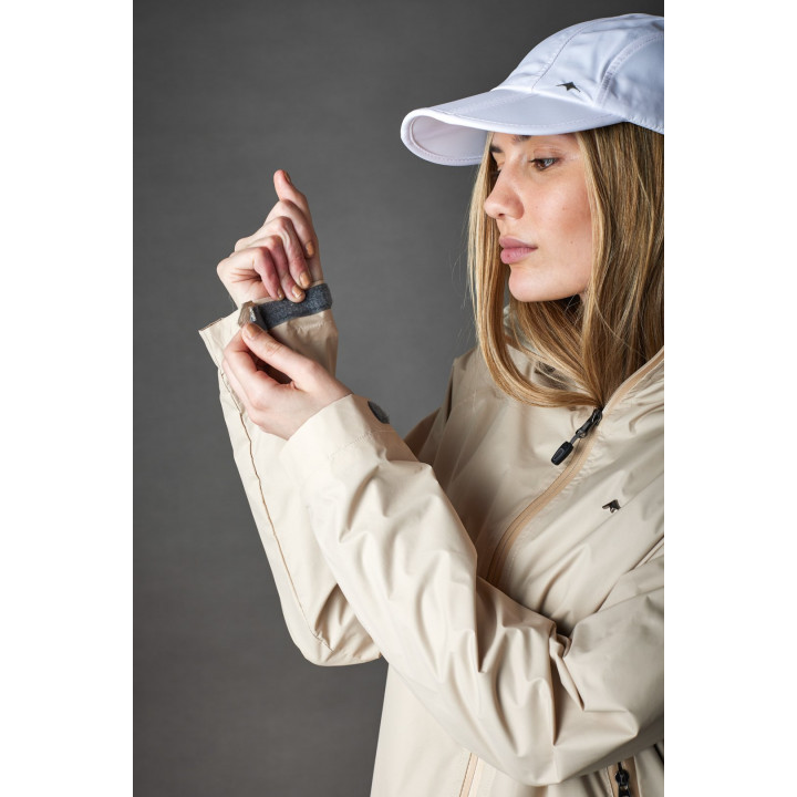 Campera rompeviento de mujer Eluney