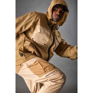Pantalón de hombre Tesis