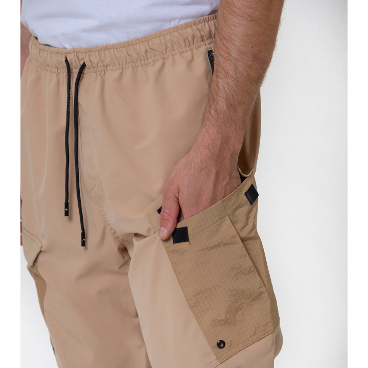 Pantalón de hombre Tesis